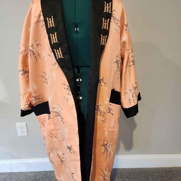 Vintage Dragon Embroidered Kimone Robe Satin Black Reversible Size Large - Picture 3 of 7